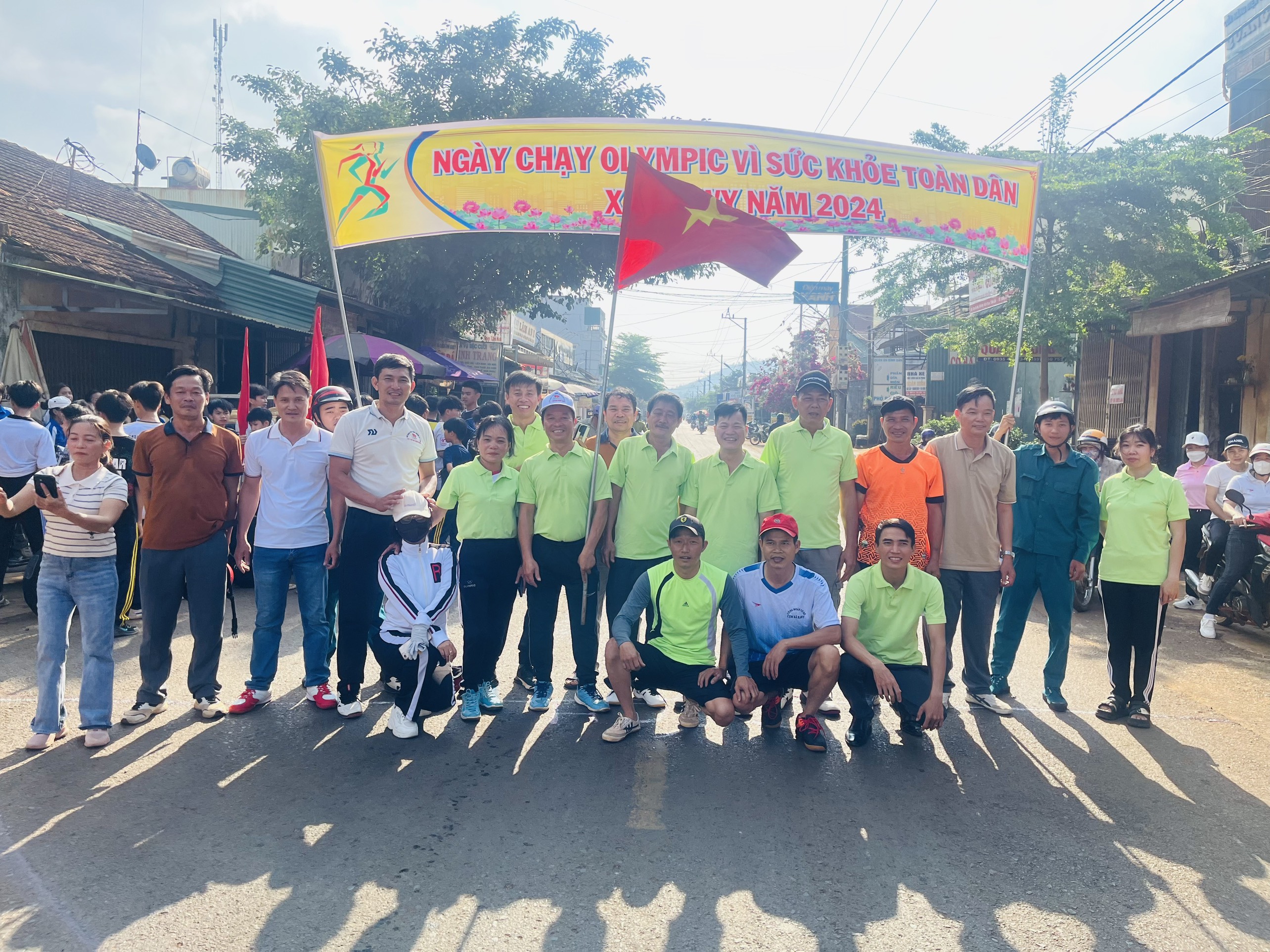 LỄ PHÁT ĐỘNG NGÀY CHẠY OLYM PIC TOÀN DÂN XÃ EA WY NĂM 2024